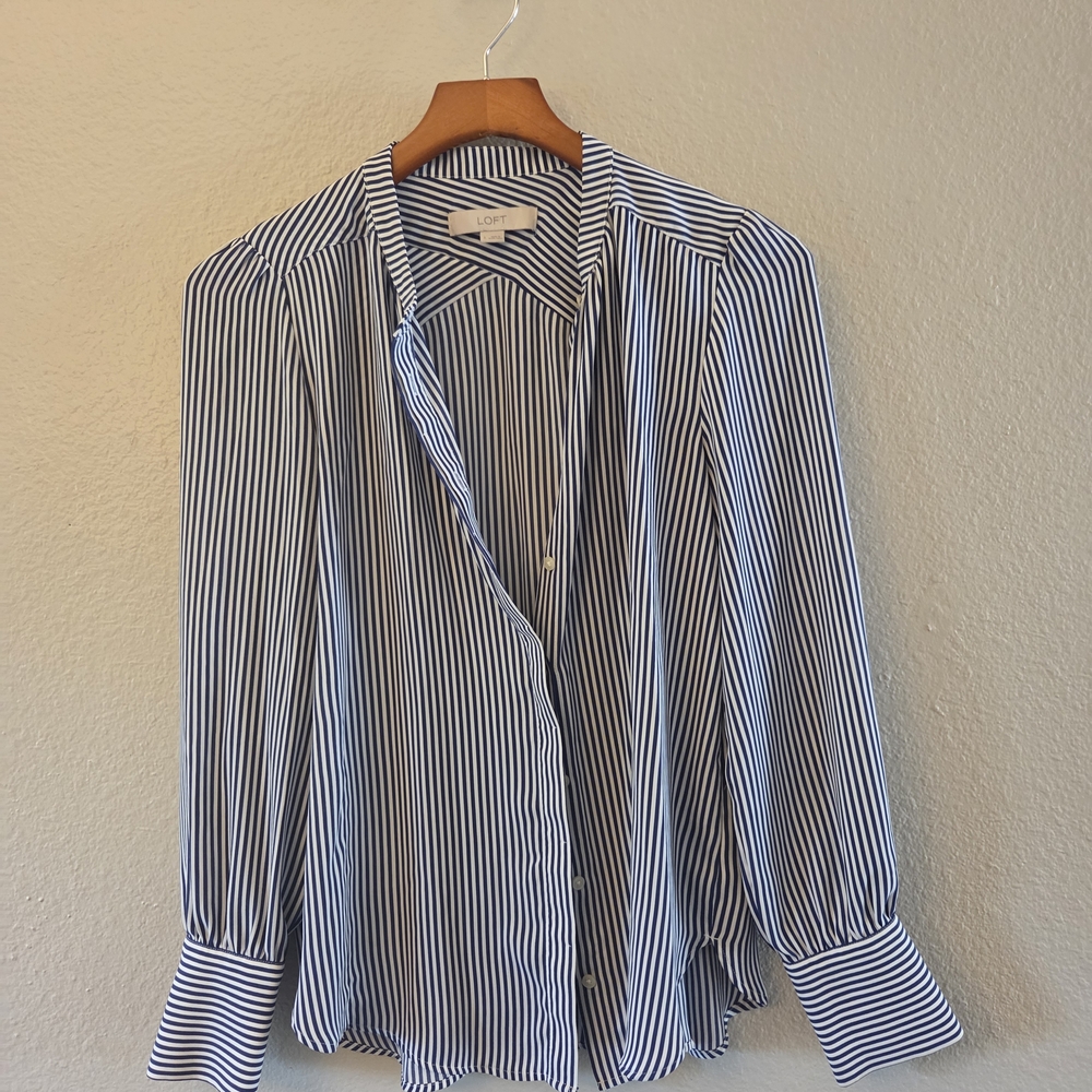 LOFT Black and White Striped Button-Down Blouse Corprate Goth Casual Flowy